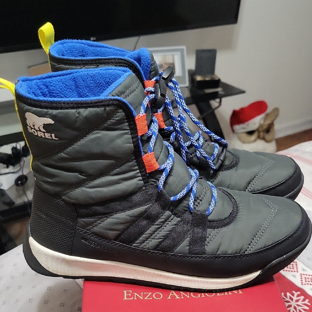Sorel Black and Gray Boots with Blue Accents